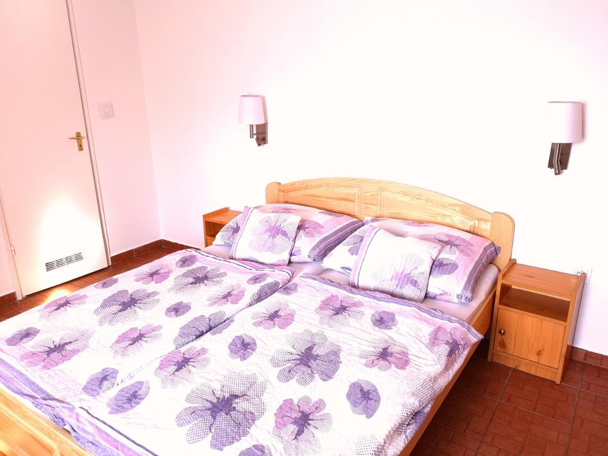 Apartman Kaszas Garden Mosonmagyaróvár Buitenkant foto