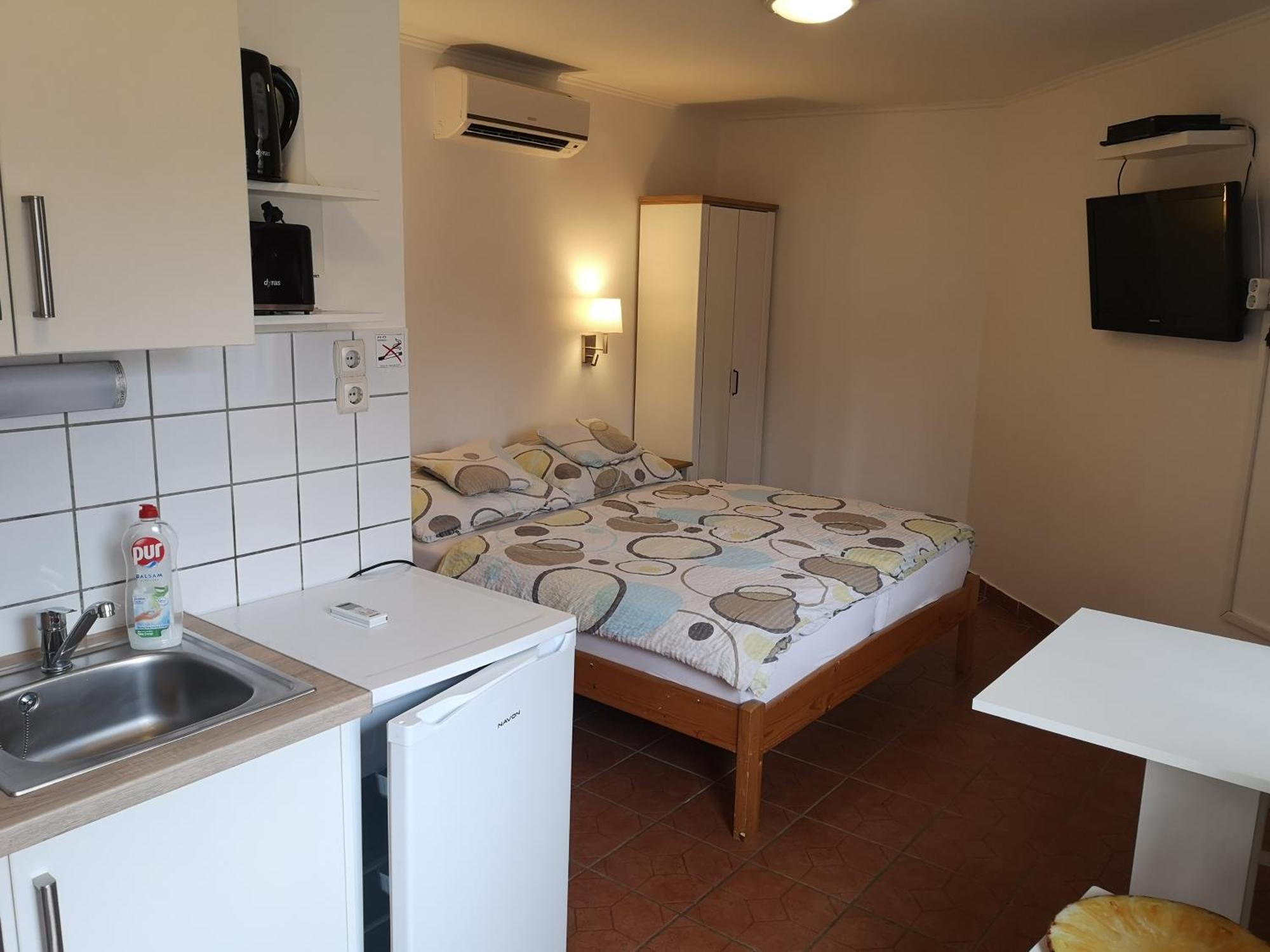 Apartman Kaszas Garden Mosonmagyaróvár Buitenkant foto