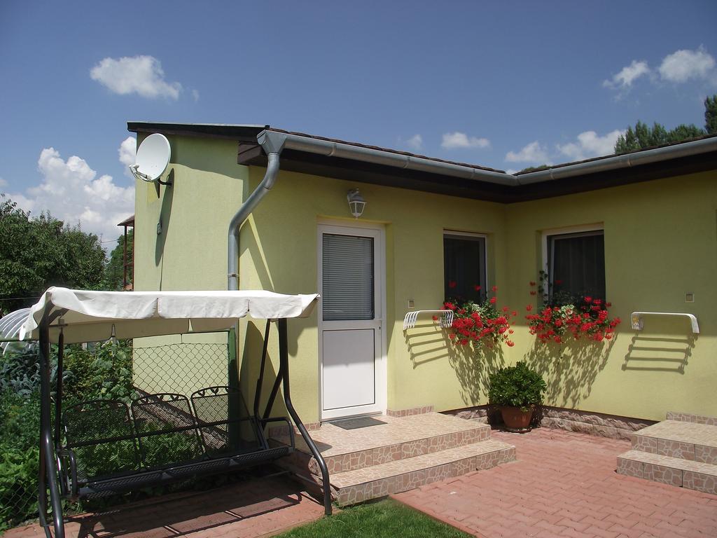 Apartman Kaszas Garden Mosonmagyaróvár Buitenkant foto