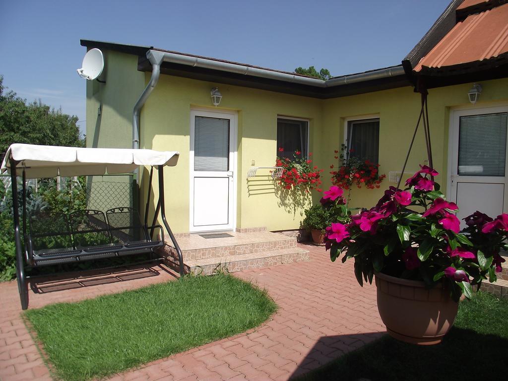 Apartman Kaszas Garden Mosonmagyaróvár Kamer foto