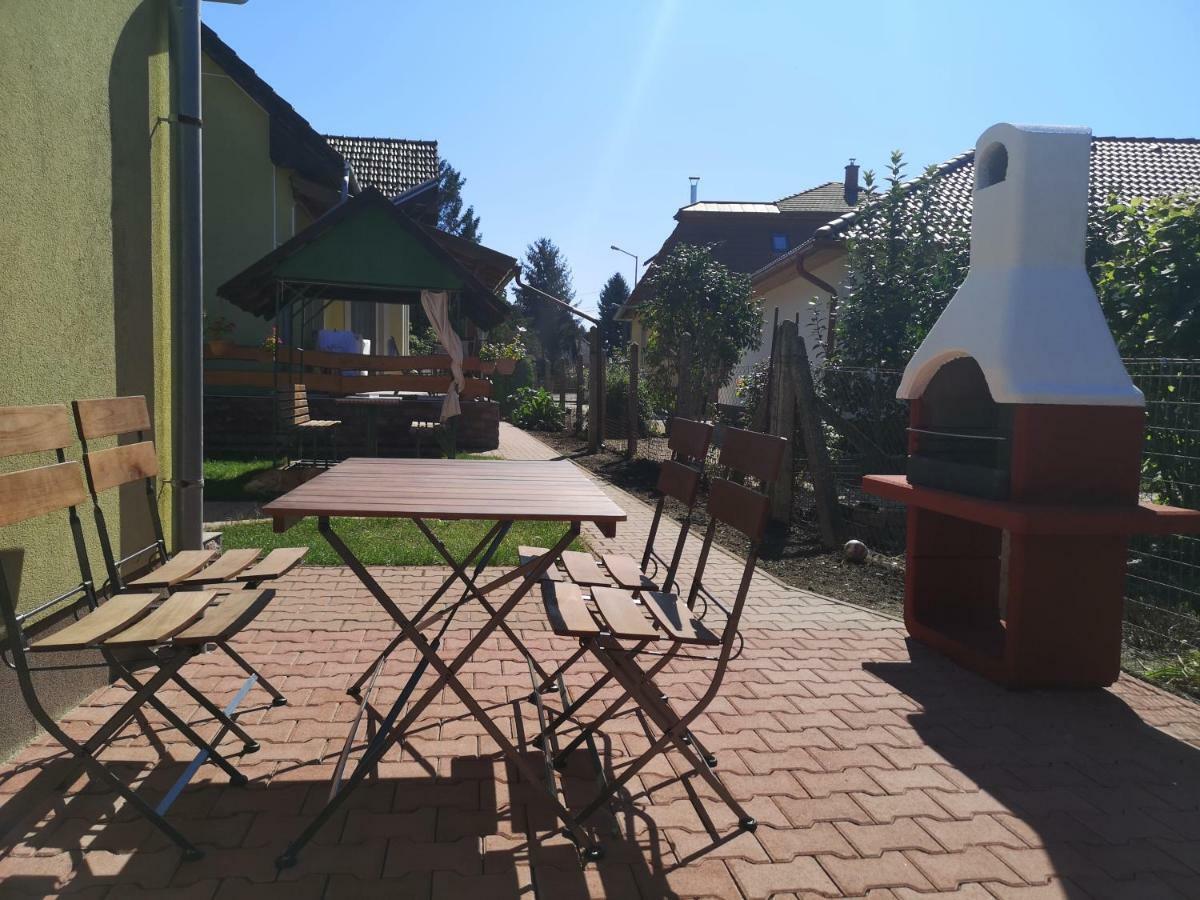 Apartman Kaszas Garden Mosonmagyaróvár Buitenkant foto
