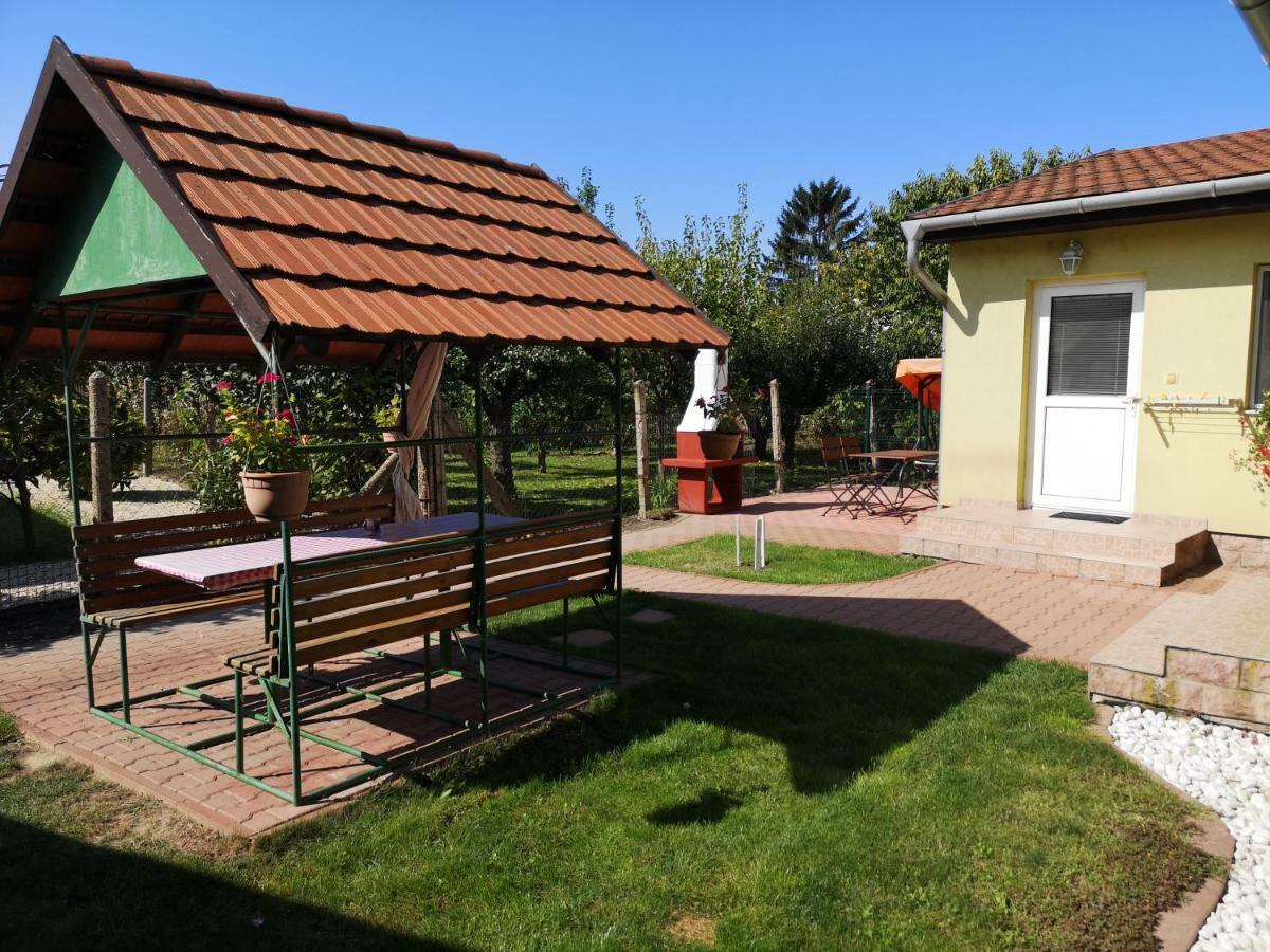 Apartman Kaszas Garden Mosonmagyaróvár Buitenkant foto