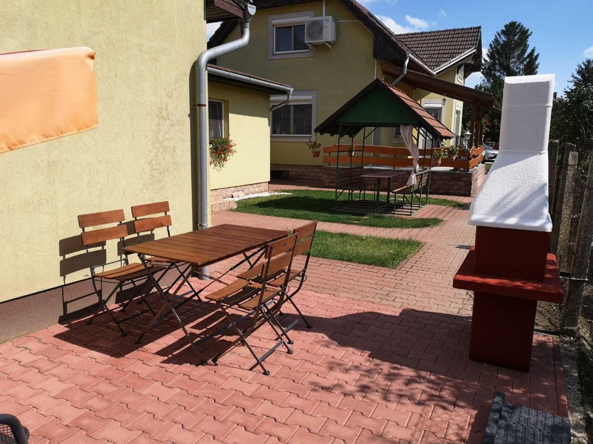 Apartman Kaszas Garden Mosonmagyaróvár Buitenkant foto
